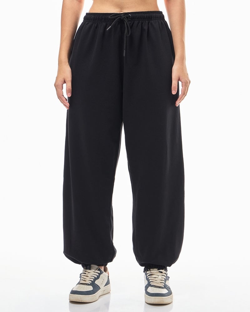 bewakoof Women's Black Super Loose Fit Joggers - Image 2